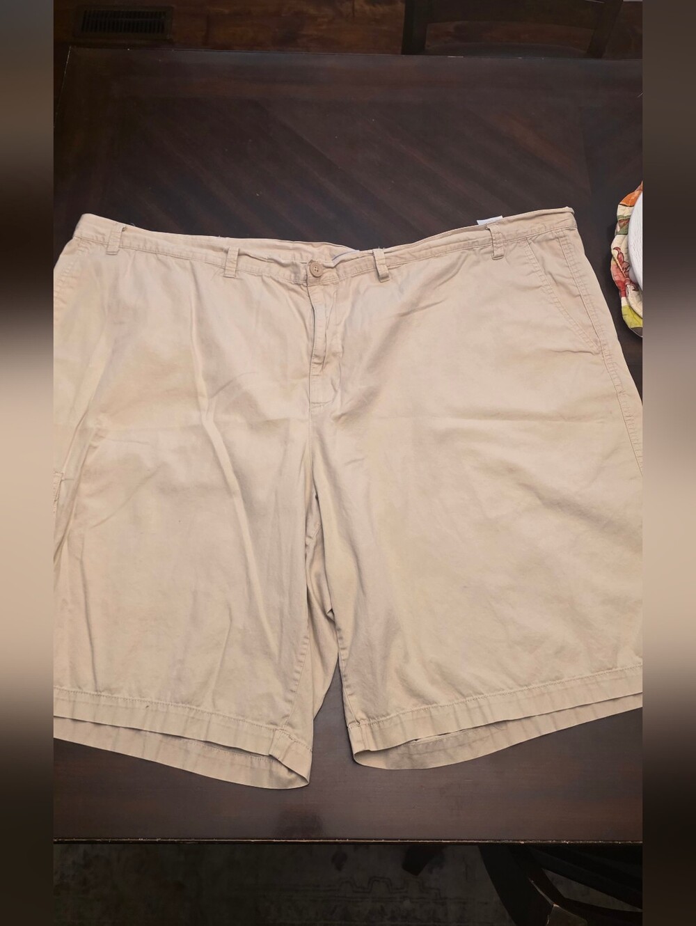 Men's Columbia Khaki Cotton Shorts - Classic Summer Staple
